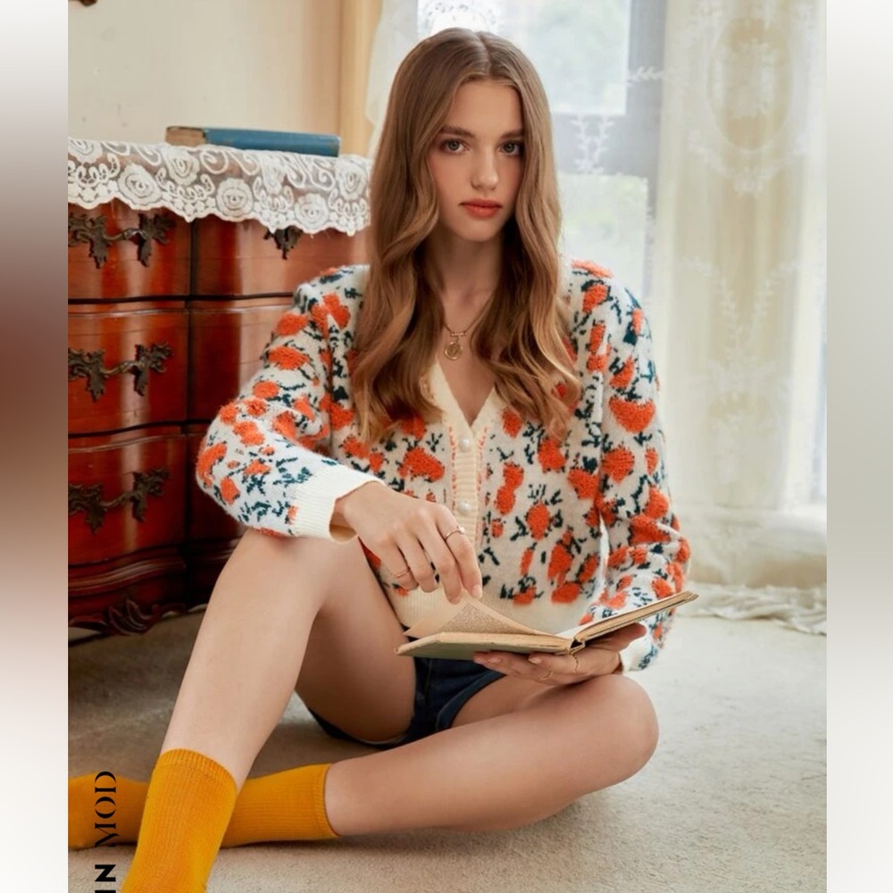 Floral Sweater. All over floral pattern Cardigan.